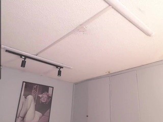 emmilysanderss nude on Live Sex Chat