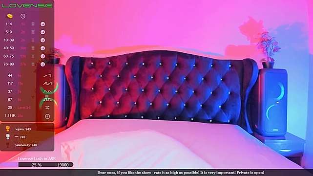 JessAdams nude on cam for live porn chat