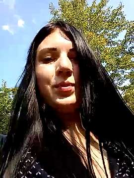 LadyRonnie nude on cam for live porn chat