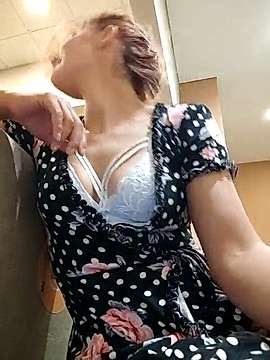 RosmarQueen nude on cam for live porn chat