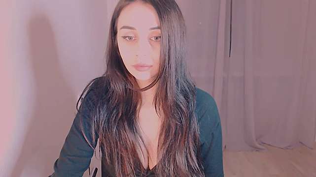 Valissiya nude on cam for live porn chat