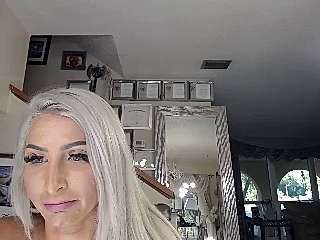 ADRIANNA_FOX nude on cam for live porn chat