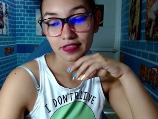 alaska-sky nude on Live Sex Chat