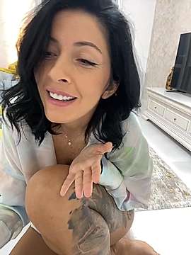 AlessiaMarrie nude on cam for live porn chat