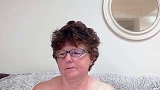 CatherineRowe nude on cam for live porn chat