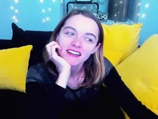 EllaMillerr nude on Live Sex Chat