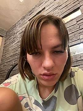 Evelyn_Smile nude on cam for live porn chat
