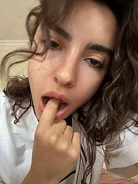 everybody_loves_pussy nude on cam for live porn chat