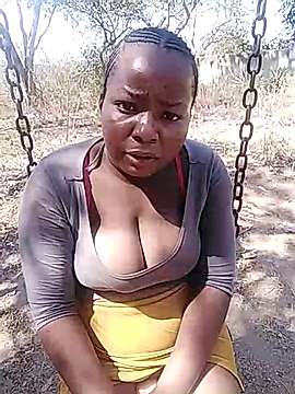 Thick_enhle24 nude on cam for live porn chat