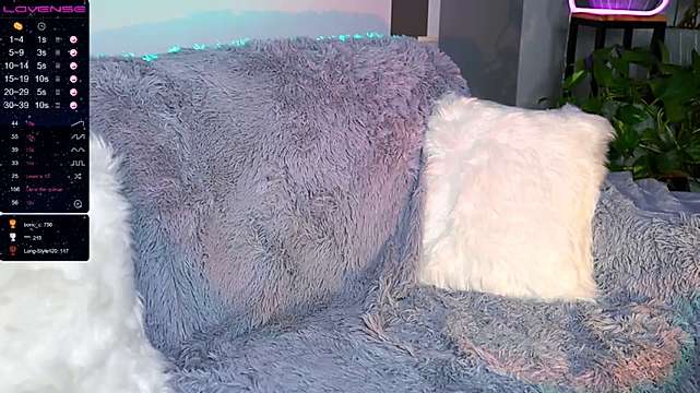 VampLi nude on cam for live porn chat