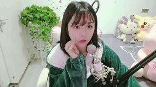 Aimee-li nude on cam for live porn chat