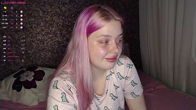 Alone_cutie nude on cam for live porn chat