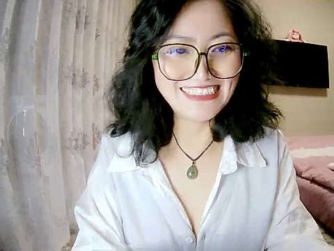 ___Amelia__ nude on cam for live porn chat