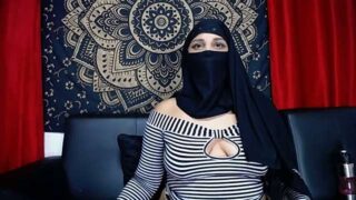 Amira_Muslim_ nude on cam for live porn chat