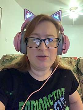 awakenedhotwife82 nude on cam for live porn chat