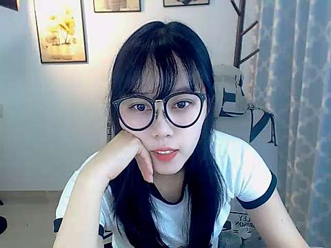 C__C nude on cam for live porn chat