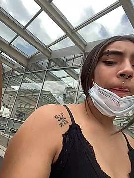 charlott_02 nude on cam for live porn chat