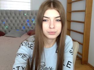 Diana-Lee nude on Live Sex Chat