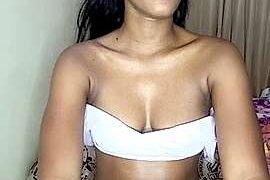 EbonnyHot22 nude on cam for live porn chat