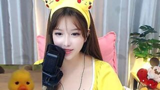 HelenDrew nude on cam for live porn chat