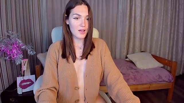 KaylaReids nude on cam for live porn chat