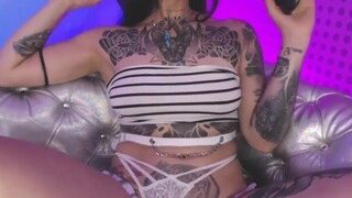 liah-cross nude on Live Sex Chat