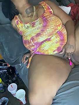 madam-squirtle nude on cam for live porn chat