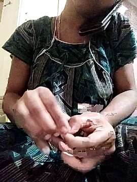 piryamadhu nude on cam for live porn chat