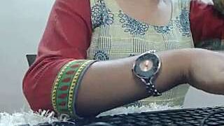 roop_kaur nude on cam for live porn chat