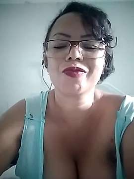 Sexygirly2k nude on cam for live porn chat
