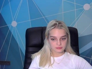 SherylBlossum nude on Live Sex Chat
