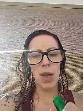 420katiejade90 nude on cam for live porn chat