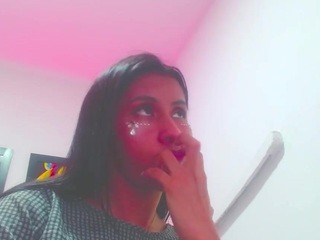 amyy-sr nude on Live Sex Chat