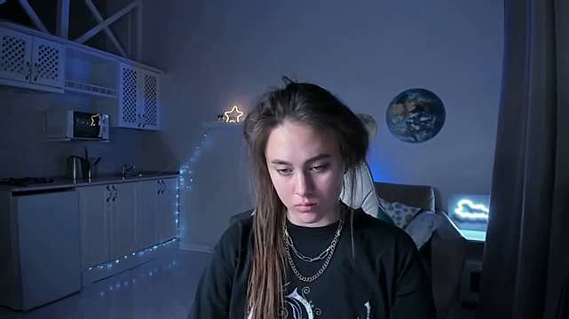 BonnyBanks nude on cam for live porn chat