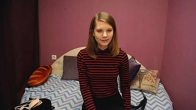 GwenJoestar nude on cam for live porn chat