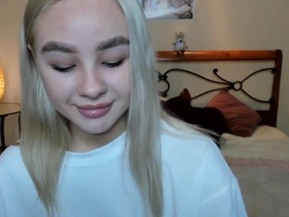 KatlinB nude on Live Sex Chat