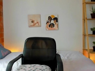 kriss-reyes nude on Live Sex Chat