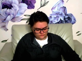 Linda-Bunny nude on Live Sex Chat