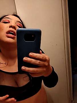 Reina_Roja nude on cam for live porn chat
