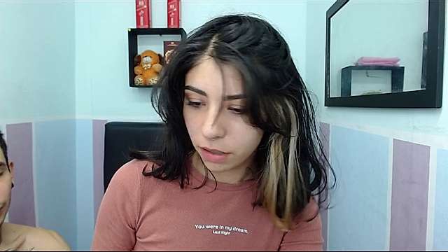 roth_ennie nude on cam for live porn chat