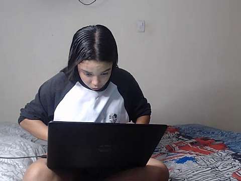 Seinmainein nude on cam for live porn chat