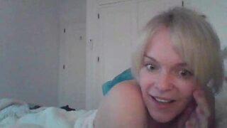 WetAdriana nude on cam for live porn chat