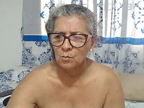 candy_mature_ nude on cam for live porn chat