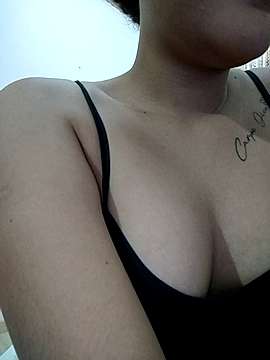 Curlyluna nude on cam for live porn chat