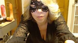 Hot_cherie nude on cam for live porn chat