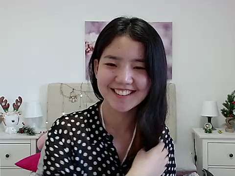 ioshibin nude on cam for live porn chat