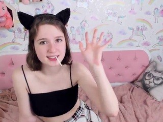 JuneAnderson nude on Live Sex Chat