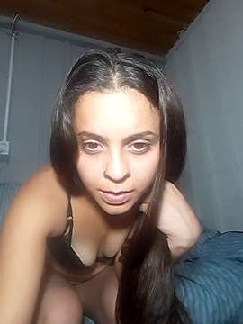LeticiaPerez22 nude on cam for live porn chat