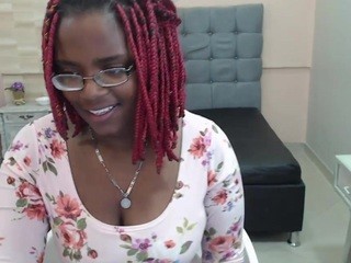 luana-flores nude on Live Sex Chat