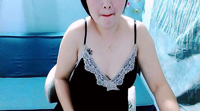 LuoYi- nude on cam for live porn chat